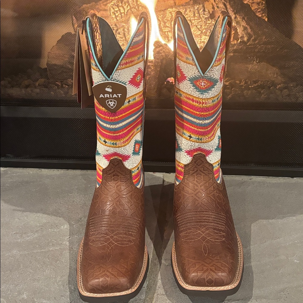 Ariat Tan Southwest Embossed Bubblegum Serape Round Up Square Toe StretchFit - Picture 2 of 14